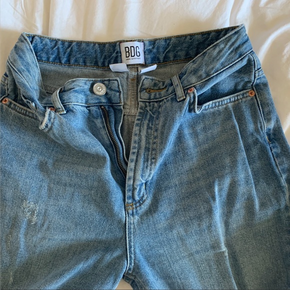 BDG W26 Blue Medium Wash Mom Jeans - Picture 5 of 6